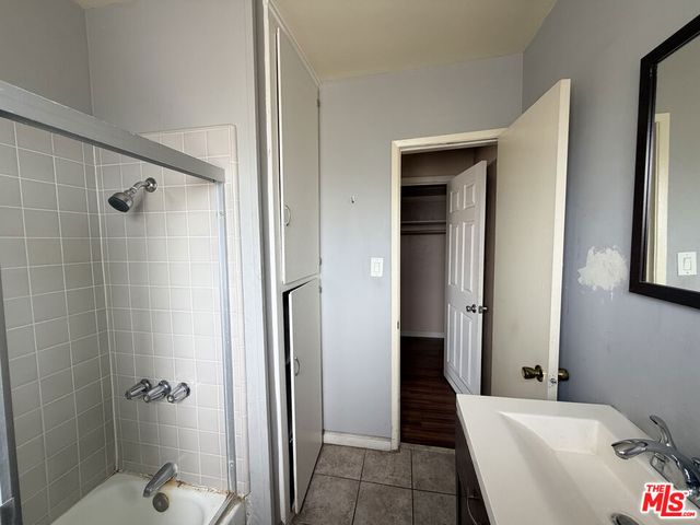 1834 W 87th Street, Los Angeles, CA 90047