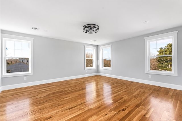 62 Daytona Avenue, Narragansett, RI 02882