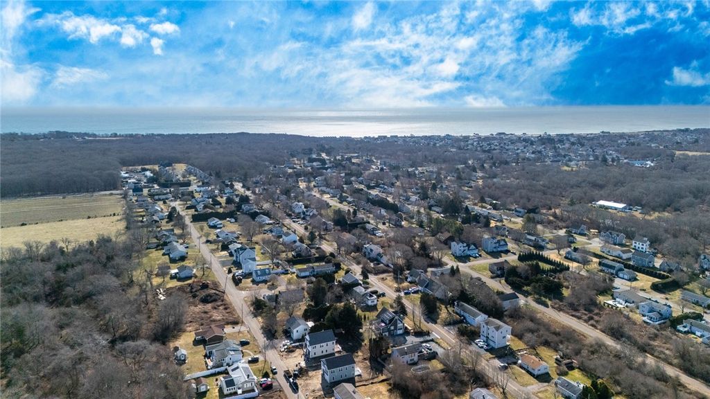 62 Daytona Avenue, Narragansett, RI 02882
