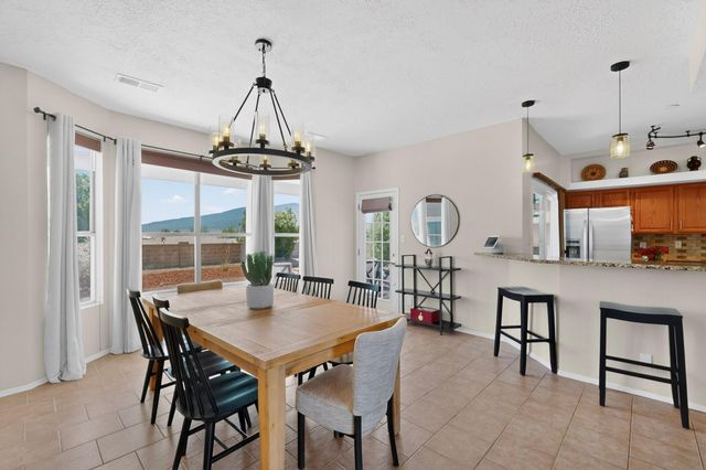 2512 Cabezon Drive NE, Rio Rancho, NM 87144