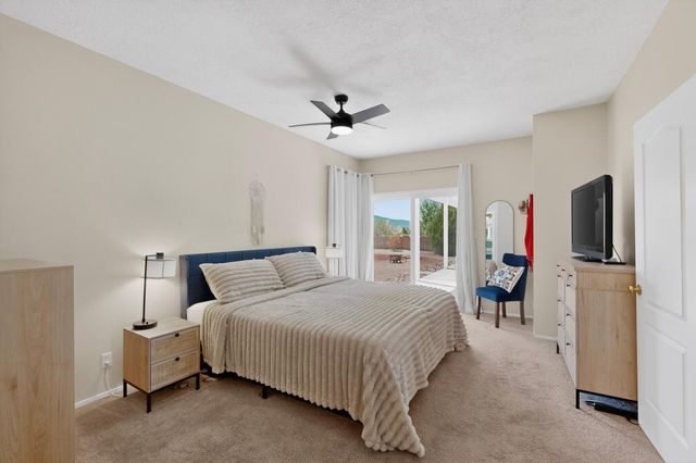 2512 Cabezon Drive NE, Rio Rancho, NM 87144