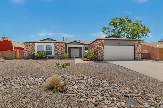 2512 Cabezon Drive NE, Rio Rancho, NM 87144