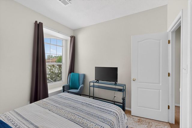 2512 Cabezon Drive NE, Rio Rancho, NM 87144