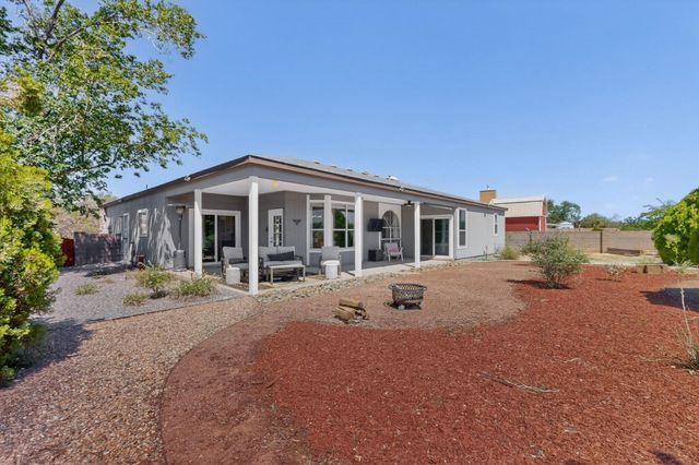 2512 Cabezon Drive NE, Rio Rancho, NM 87144