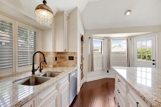 3628 Sunset Meadows Drive, Pearland, TX 77581