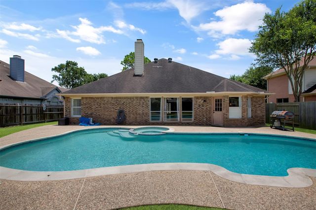 3628 Sunset Meadows Drive, Pearland, TX 77581