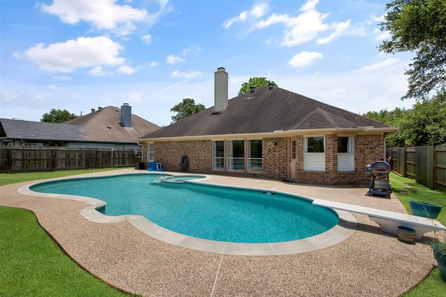 3628 Sunset Meadows Drive, Pearland, TX 77581