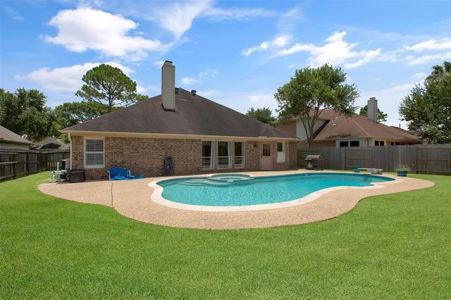 3628 Sunset Meadows Drive, Pearland, TX 77581