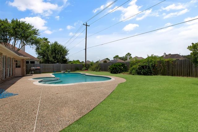 3628 Sunset Meadows Drive, Pearland, TX 77581
