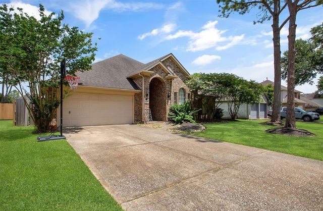 3628 Sunset Meadows Drive, Pearland, TX 77581