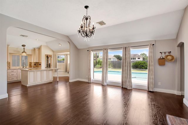 3628 Sunset Meadows Drive, Pearland, TX 77581