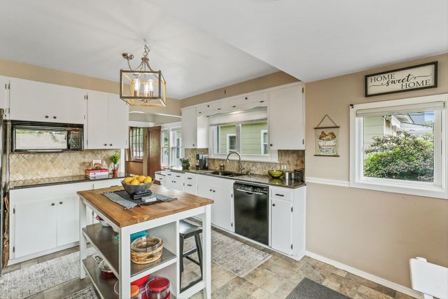 2211 W Sinto Ave, Spokane, WA 99201