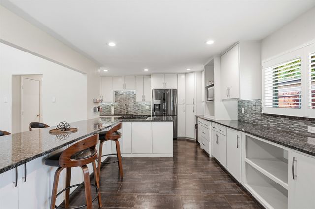 11411 Park Central Place, Dallas, TX 75230