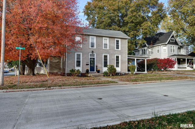 205 E POPLAR Street, Taylorville, IL 62568