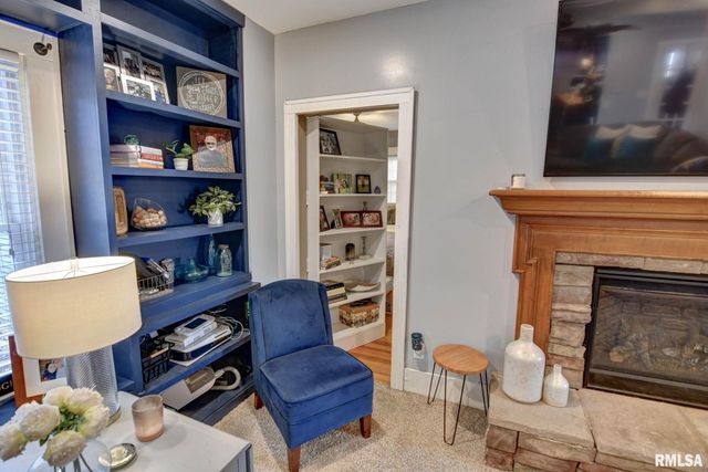 205 E POPLAR Street, Taylorville, IL 62568