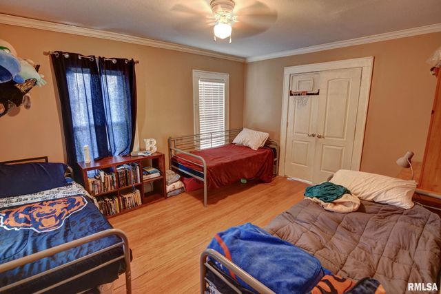 205 E POPLAR Street, Taylorville, IL 62568