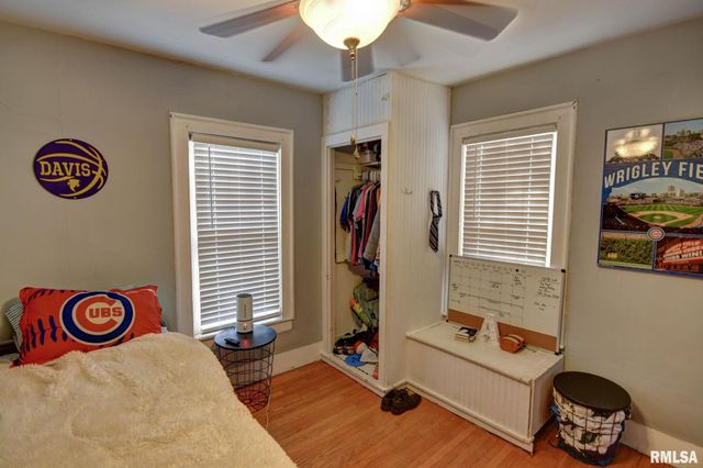 205 E POPLAR Street, Taylorville, IL 62568