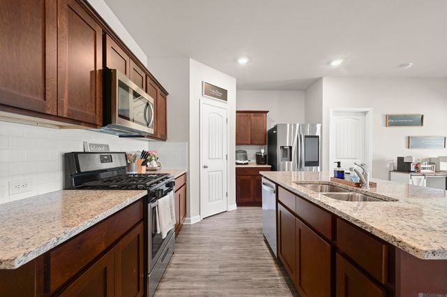 13095 Bayberry Ave, Denham Springs, LA 70706
