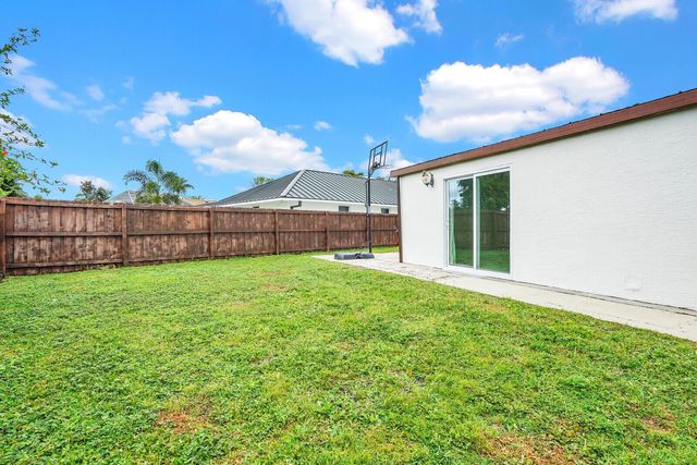 5901 White Cypress Drive, Lake Worth, FL 33467