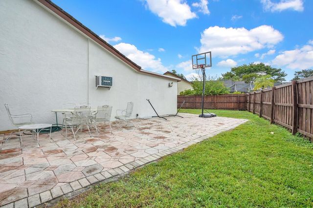 5901 White Cypress Drive, Lake Worth, FL 33467