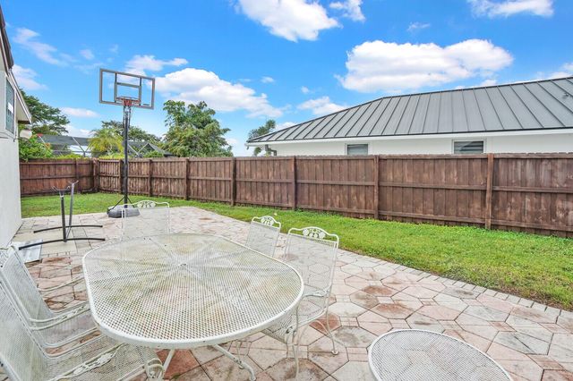 5901 White Cypress Drive, Lake Worth, FL 33467