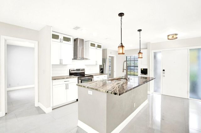 5901 White Cypress Drive, Lake Worth, FL 33467