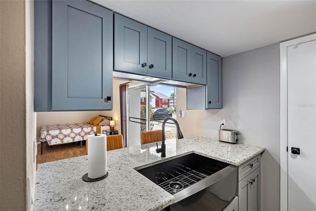 1055 82ND TERRACE N 1055A, St Petersburg, FL 33702