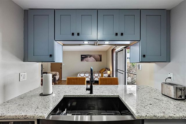 1055 82ND TERRACE N 1055A, St Petersburg, FL 33702