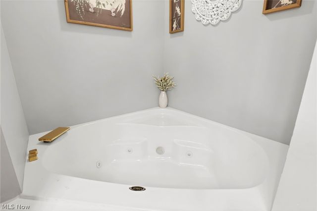 66821 BARRETT HILL, Cambridge, OH 43725