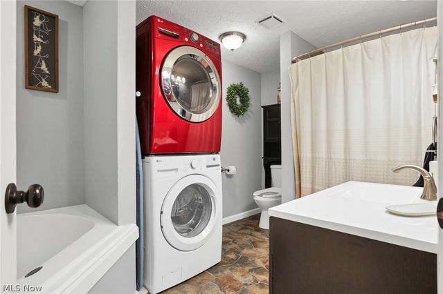 66821 BARRETT HILL, Cambridge, OH 43725