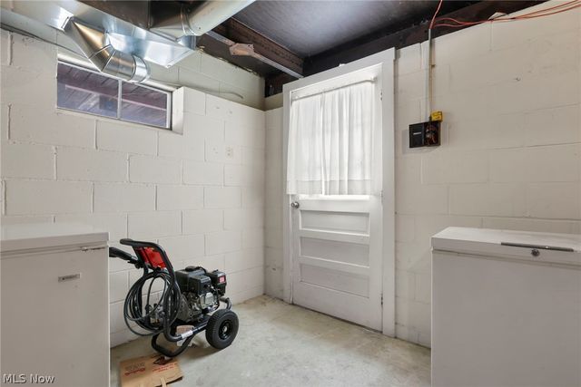 66821 BARRETT HILL, Cambridge, OH 43725