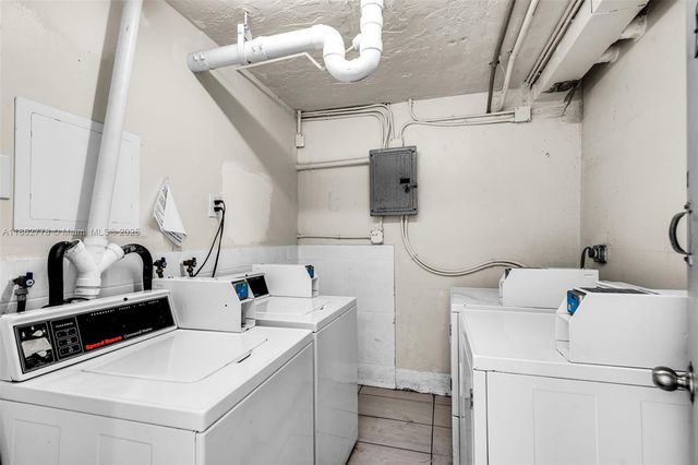 3001 NW 48th Ave 139, Lauderdale Lakes, FL 33313