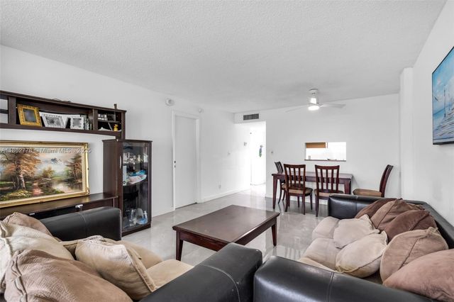 3001 NW 48th Ave 139, Lauderdale Lakes, FL 33313