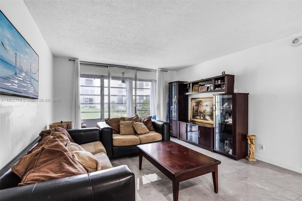 3001 NW 48th Ave 139, Lauderdale Lakes, FL 33313