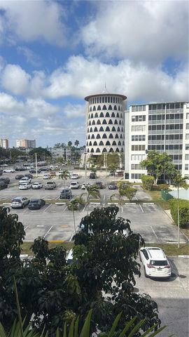 1780 NE 191st St 407-2, Miami, FL 33179