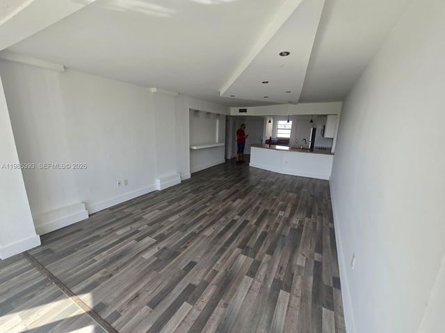 1780 NE 191st St 407-2, Miami, FL 33179