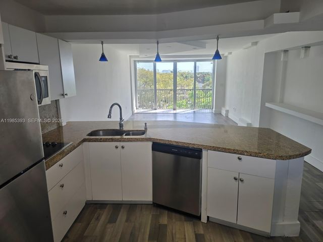 1780 NE 191st St 407-2, Miami, FL 33179