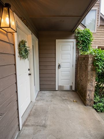 9811 Walnut Street 104, Dallas, TX 75243