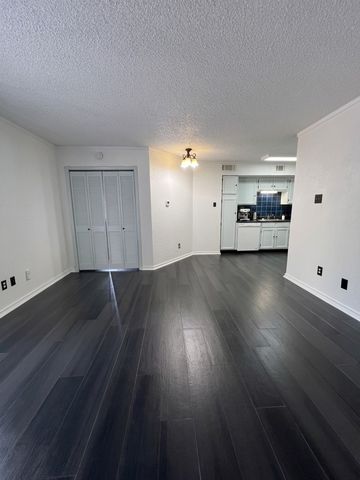 9811 Walnut Street 104, Dallas, TX 75243