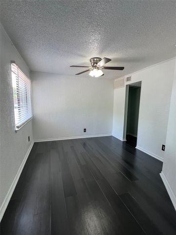 9811 Walnut Street 104, Dallas, TX 75243