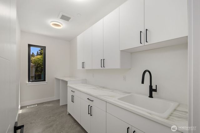 16211 Simonds Road NE, Kenmore, WA 98028