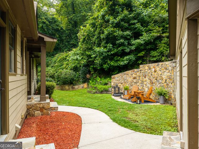 1117 Rambling Road, Fairmount, GA 30139