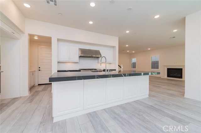 112 Ritual, Irvine, CA 92618