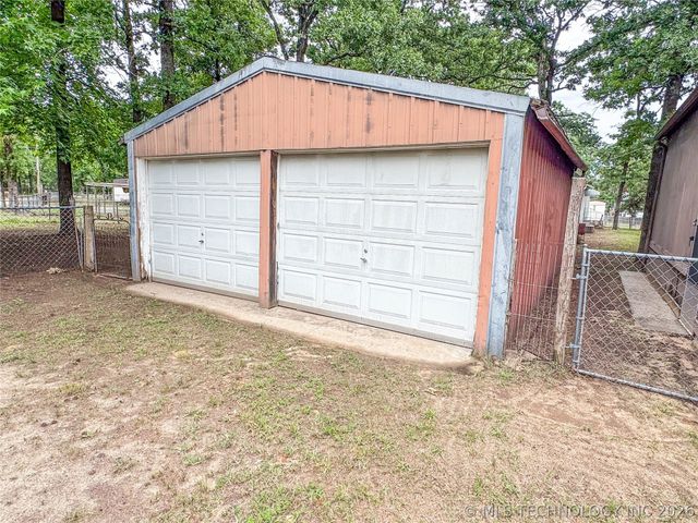 114385 Forest Circle, Eufaula, OK 74432