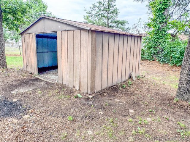114385 Forest Circle, Eufaula, OK 74432