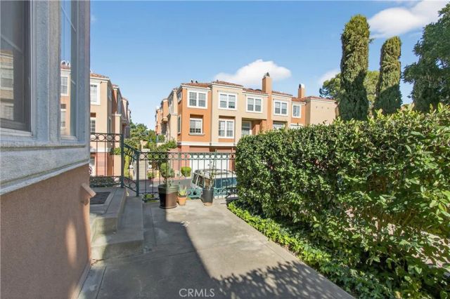 1 Salviati Aisle, Irvine, CA 92606