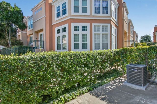 1 Salviati Aisle, Irvine, CA 92606