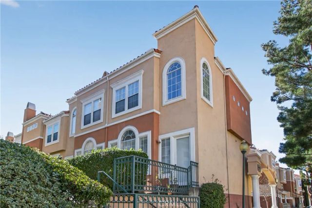 1 Salviati Aisle, Irvine, CA 92606