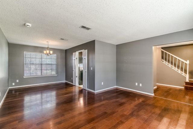 6015 Henniker Drive, Houston, TX 77041