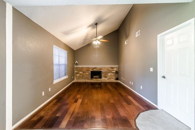 6015 Henniker Drive, Houston, TX 77041